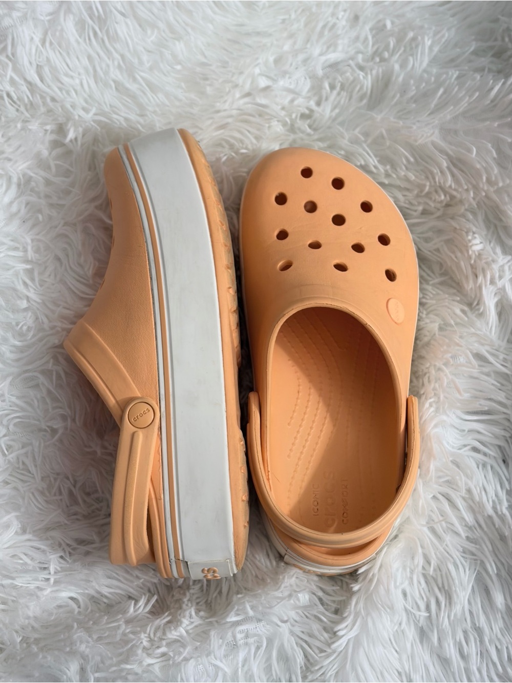 Crocs Classic Platform Clog in Papaya